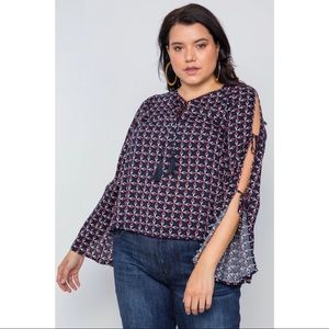 Ganji Navy Pattern Open Sleeve Top